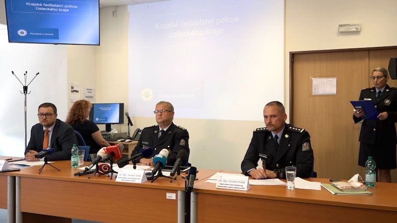 Policie o zákroku v Teplicích: Chvaty odpovídaly agresivitě zdrogovaného muže